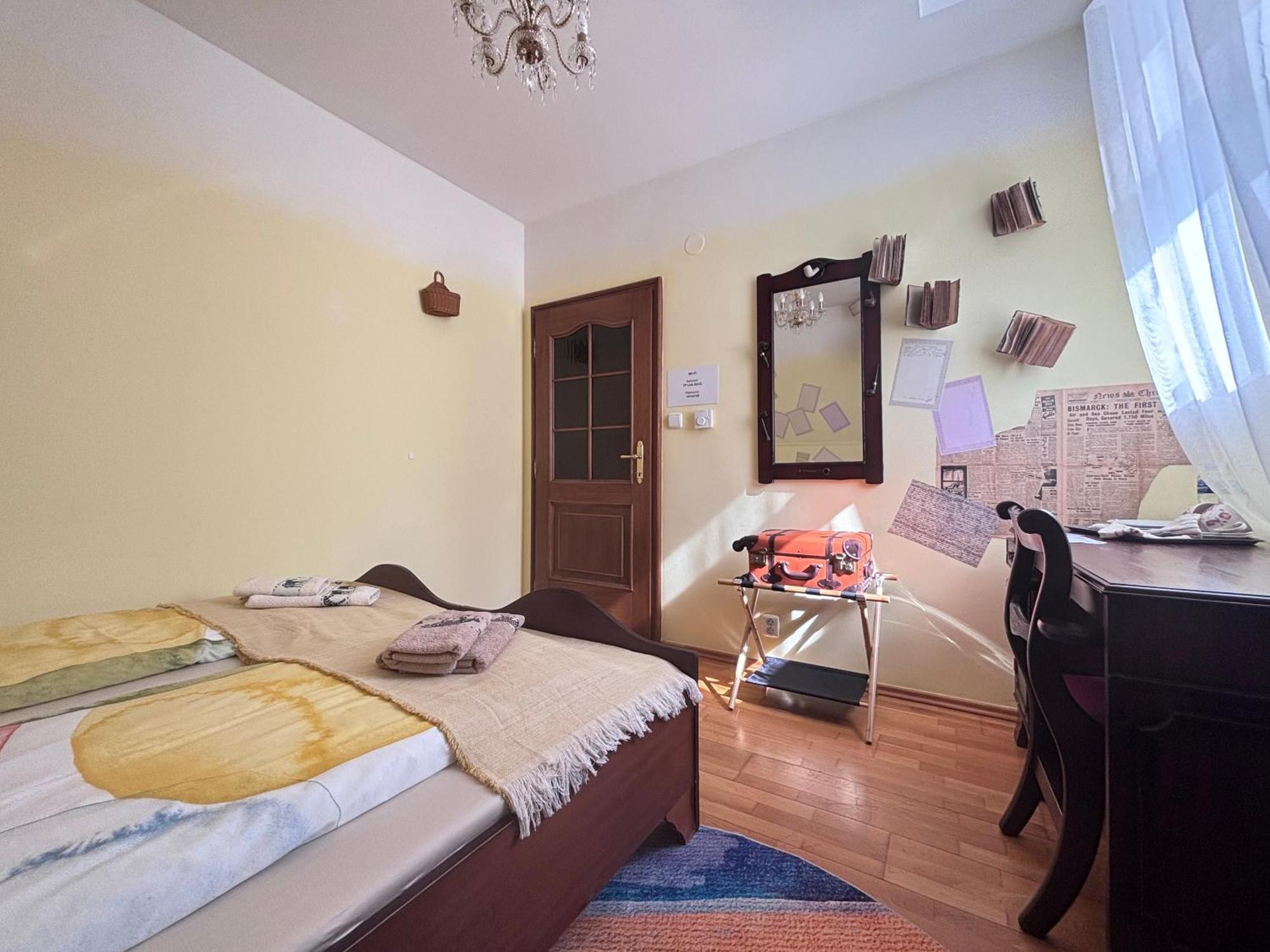 Poet'S Theme Room, Free Parking Karlovy Vary Exterior foto